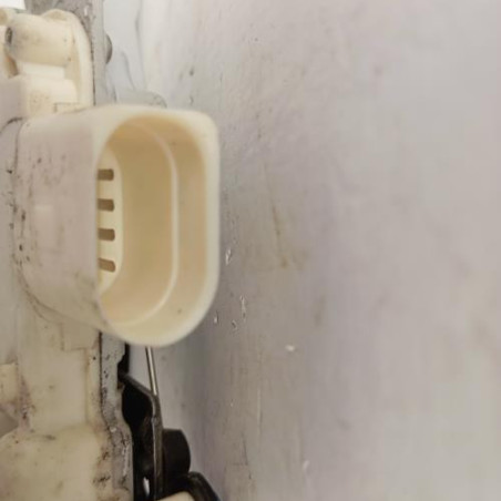 Serrure avant droit AUDI A4 2