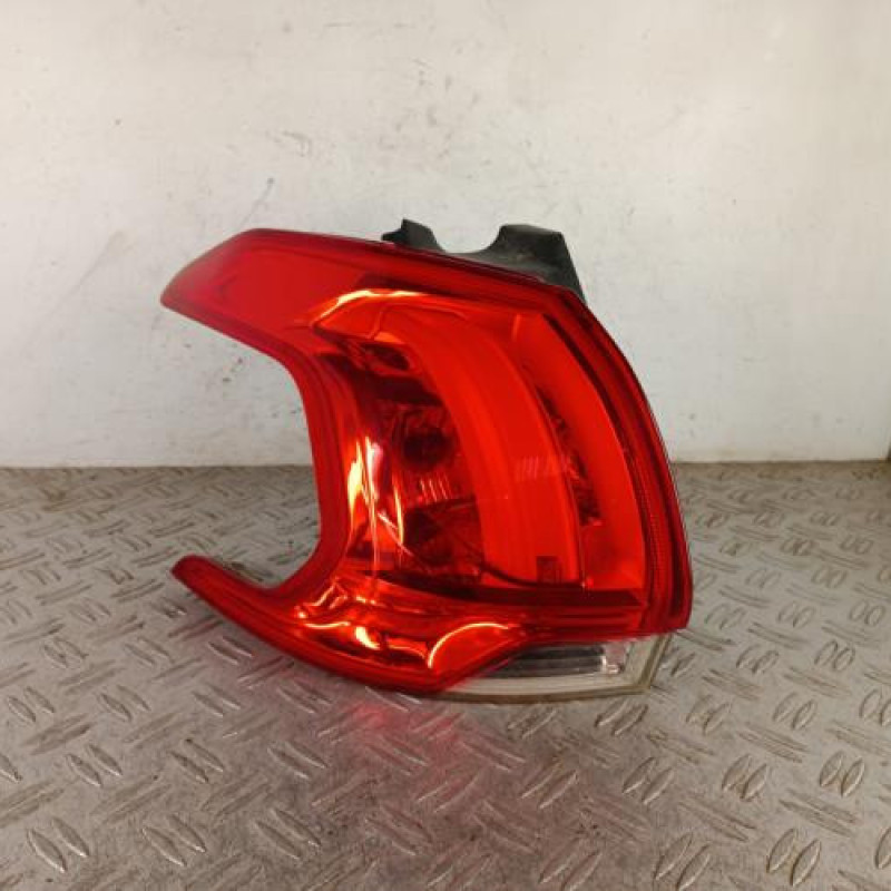 Feu arriere principal gauche (feux) PEUGEOT 2008 1