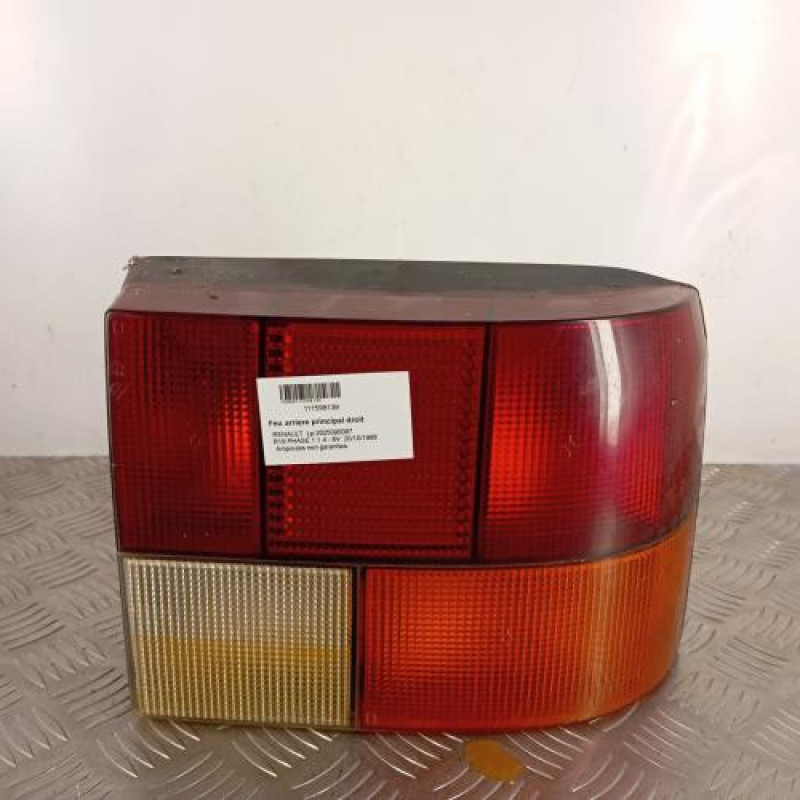 Feu arriere principal droit (feux) RENAULT R19
