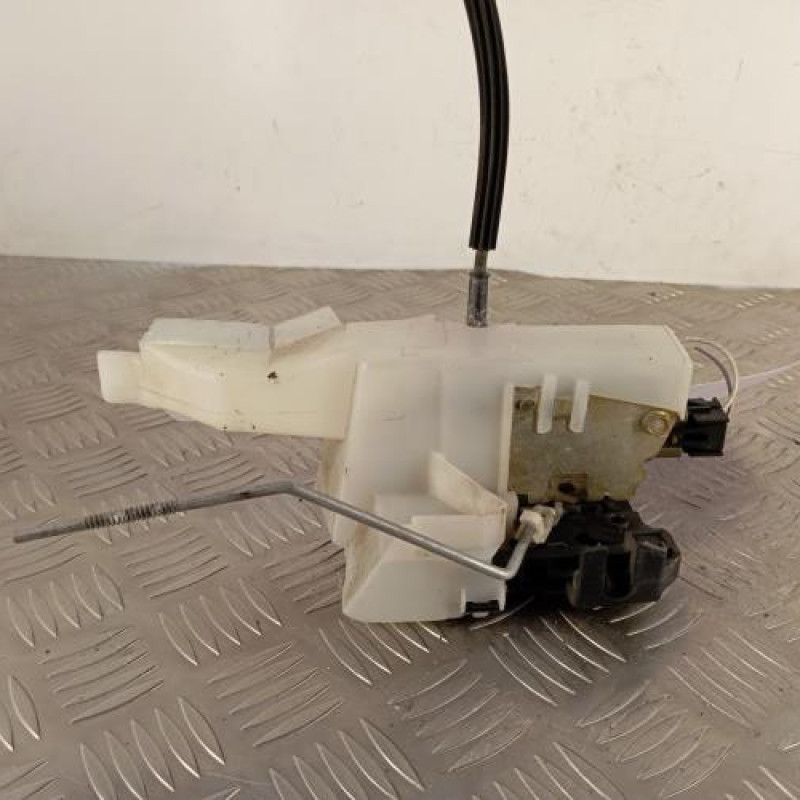 Serrure avant droit RENAULT CLIO 2
