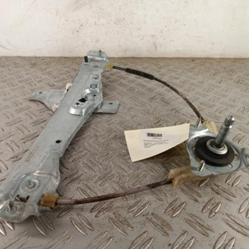 Leve vitre mecanique arriere gauche PEUGEOT 2008 1