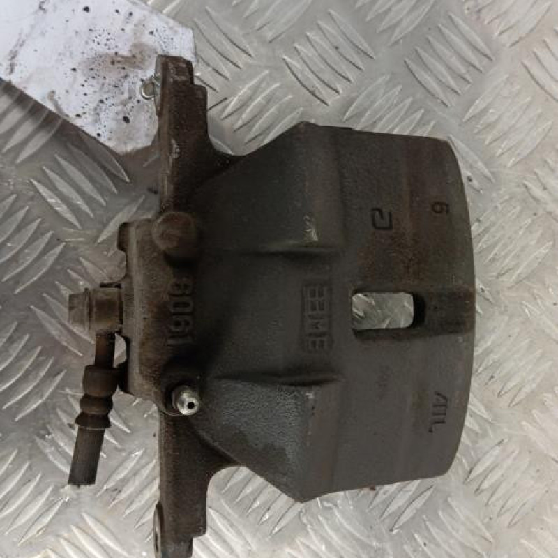 Etrier avant droit (freinage) NISSAN QASHQAI 1
