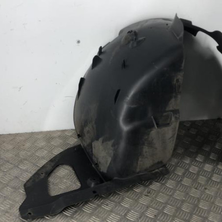 Pare boue avant droit PEUGEOT 208 1
