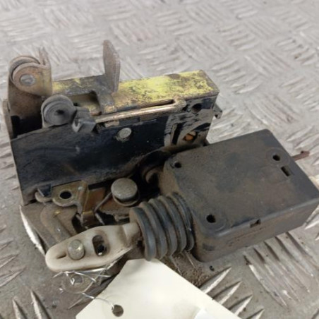 Serrure avant gauche PEUGEOT 106