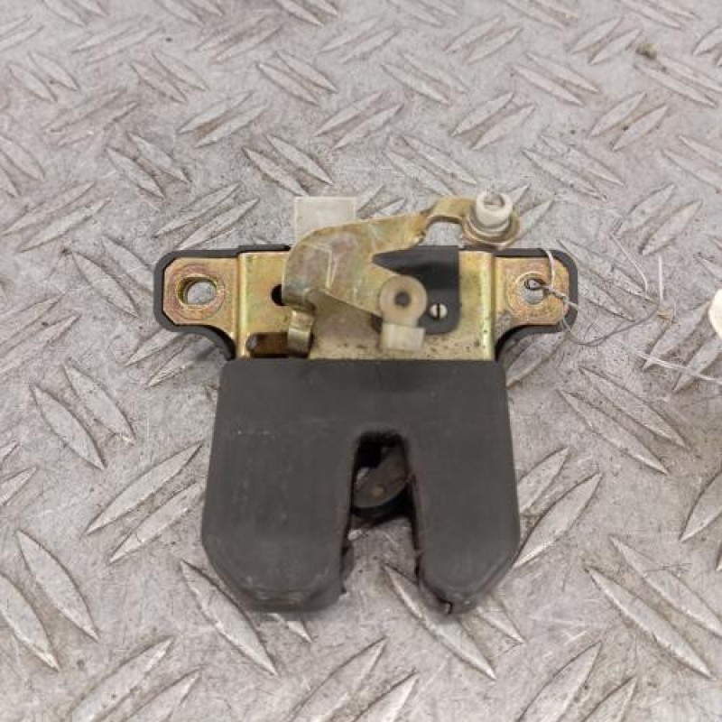 Serrure de coffre AUDI A6 2