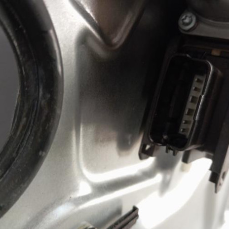 Leve vitre electrique avant droit HYUNDAI I 30 1