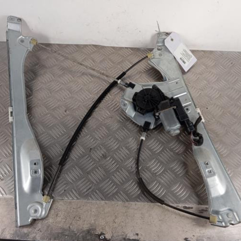 Leve vitre electrique avant gauche RENAULT CLIO 3