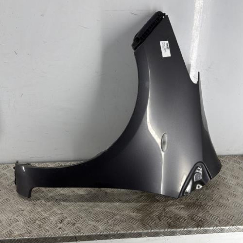 Aile avant gauche TOYOTA YARIS 2