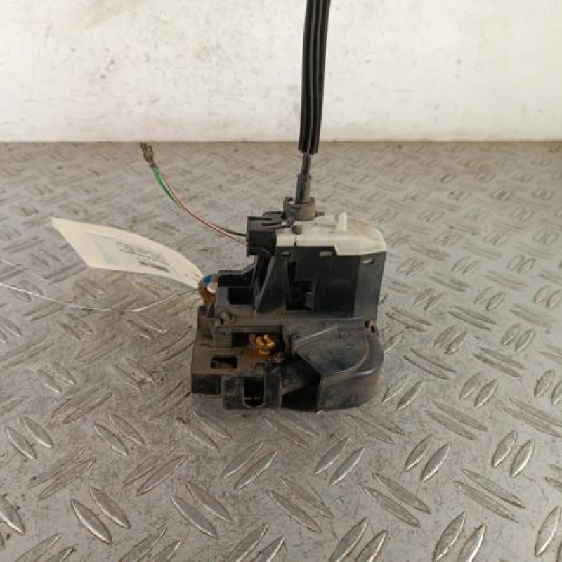 Serrure avant gauche RENAULT CLIO 2 CAMPUS