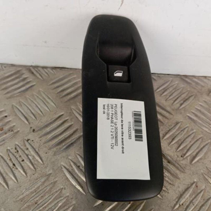 Interrupteur de leve vitre avant droit PEUGEOT 208 1