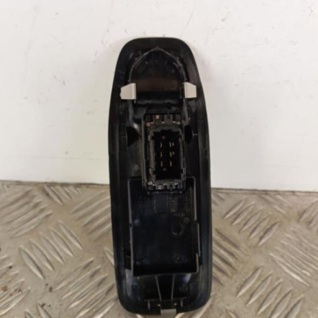 Interrupteur de leve vitre avant droit PEUGEOT 208 1