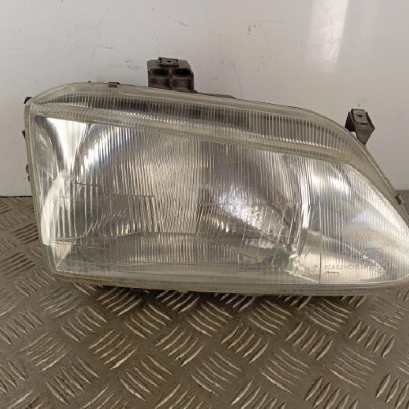 Optique avant principal droit (feux)(phare) RENAULT SCENIC 1