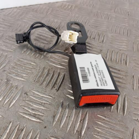 Attache ceinture avant gauche PEUGEOT PARTNER 2