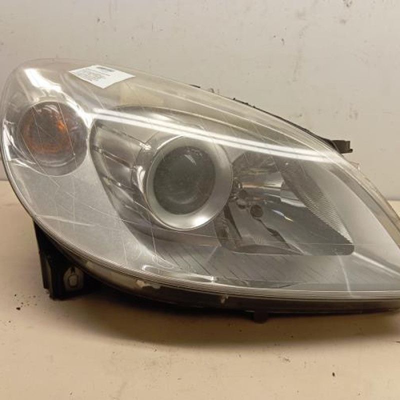 Optique avant principal droit (feux)(phare) MERCEDES CLASSE B 245