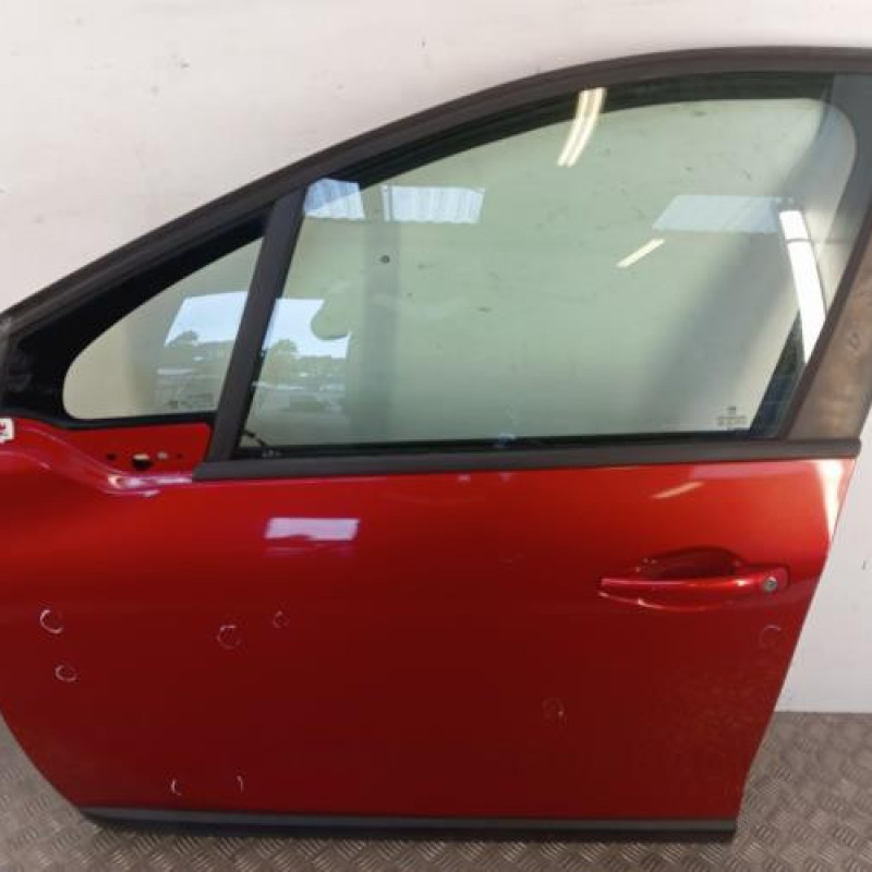 Porte avant gauche PEUGEOT 2008 1