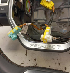 Volant PEUGEOT 508 2 SW Photo n°6