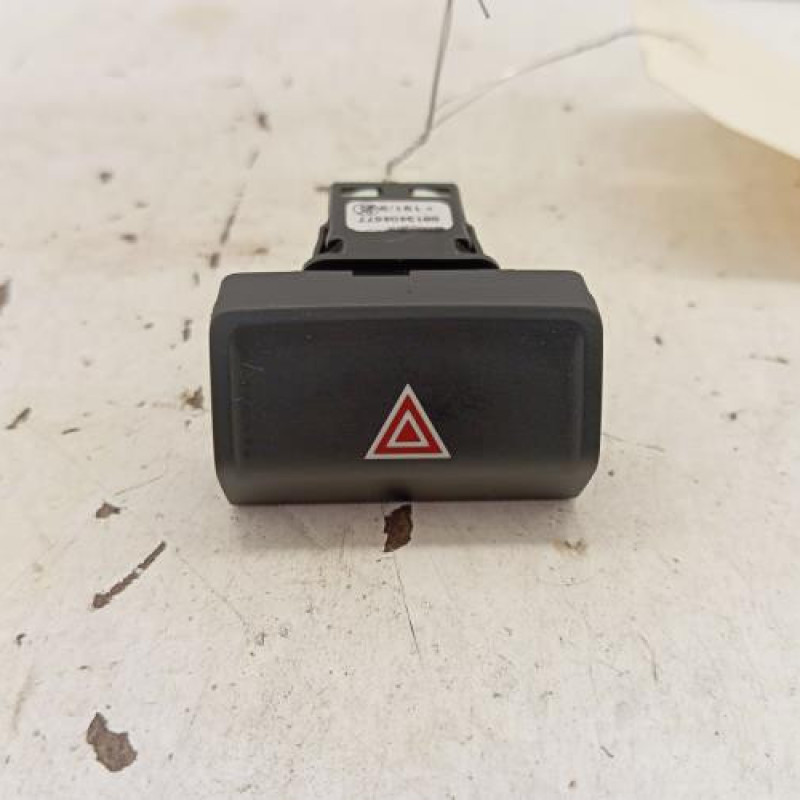 Bouton de warning PEUGEOT 508 2 SW
