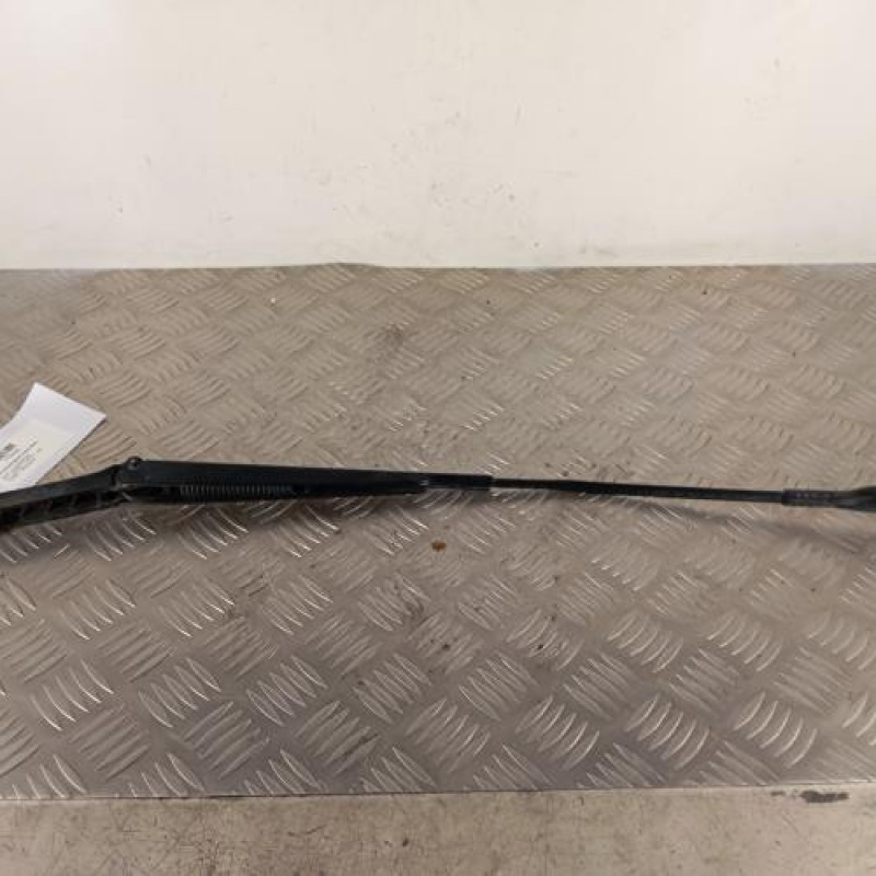 Bras essuie glace avant droit AUDI A1 1