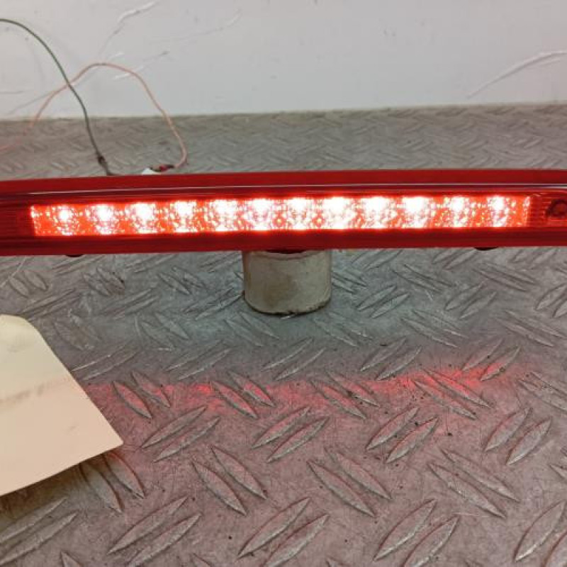 Feu arriere stop central HYUNDAI I 30 1