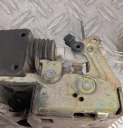 Serrure avant droit PEUGEOT 106 Photo n°4