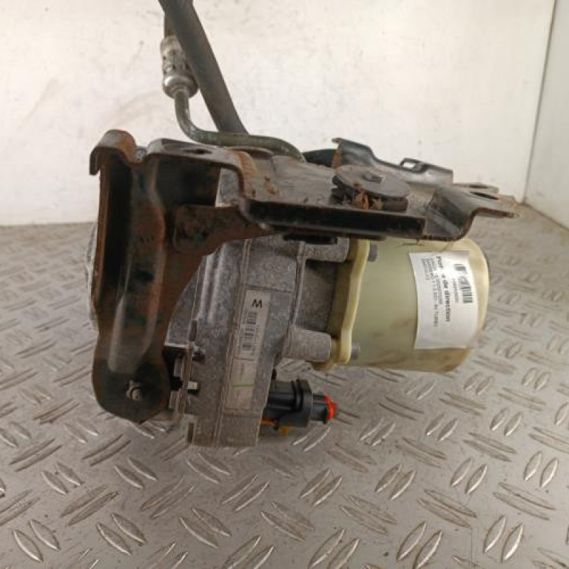 Pompe de direction DACIA SANDERO 1 Pompe de direction DACIA SANDERO 1