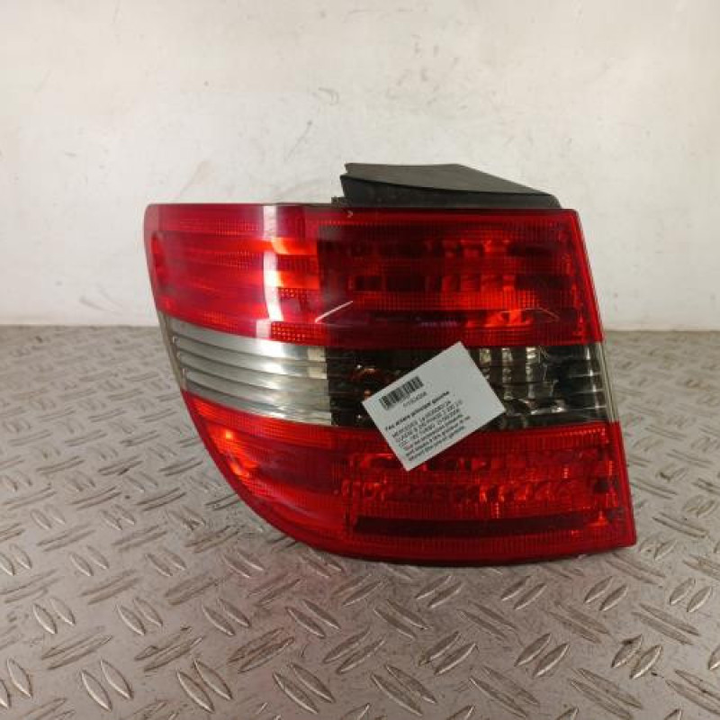 Feu arriere principal gauche (feux) MERCEDES CLASSE B 245