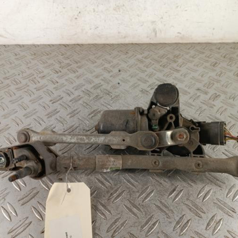 Moteur essuie glace avant PEUGEOT 107