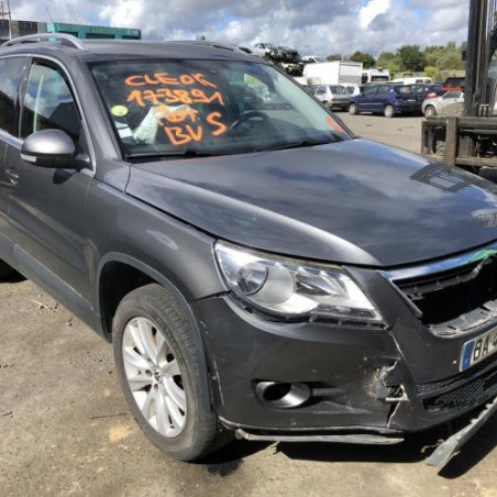 Attelage (boule de remorquage) VOLKSWAGEN TIGUAN 1