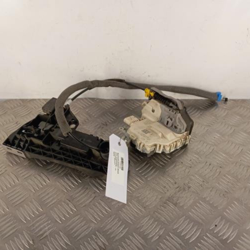 Serrure avant droit AUDI A1 1