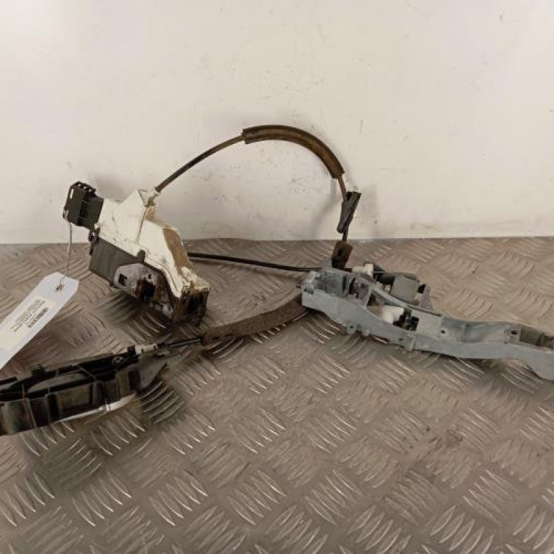 Serrure avant droit CITROEN BERLINGO 2