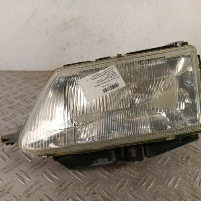 Optique avant principal gauche (feux)(phare) CITROEN SAXO
