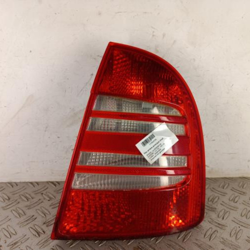 Feu arriere principal droit (feux) SKODA SUPERB 1