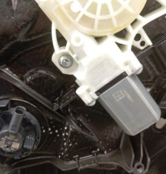 Leve vitre electrique avant droit FORD FOCUS 4 Photo n°4