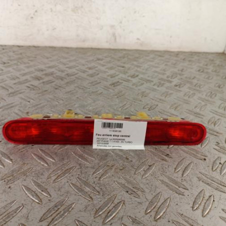 Feu arriere stop central PEUGEOT 207 Photo n°1