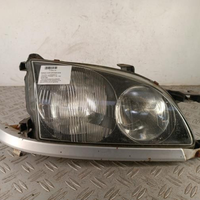 Optique avant principal droit (feux)(phare) TOYOTA AVENSIS 1
