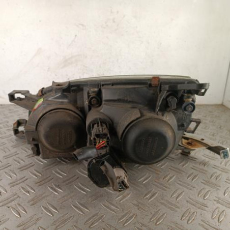 Optique avant principal droit (feux)(phare) TOYOTA AVENSIS 1