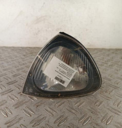 Optique avant secondaire gauche (feux)(clignotant) TOYOTA AVENSIS 1 Photo n°1