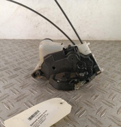 Serrure avant droit TOYOTA YARIS 3 Photo n°1