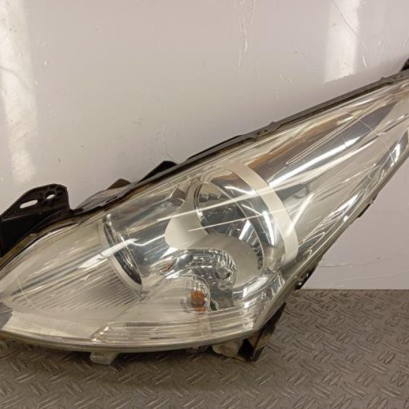 Optique avant principal gauche (feux)(phare) PEUGEOT 3008 1
