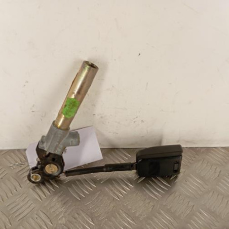 Attache ceinture avant gauche PEUGEOT 306