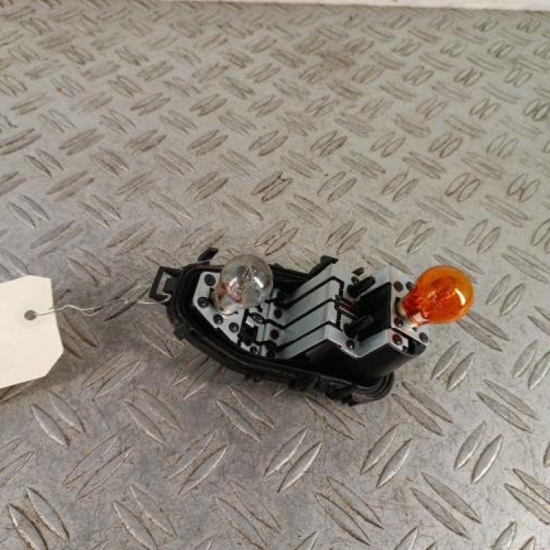 Platine feu arriere gauche RENAULT CLIO 4