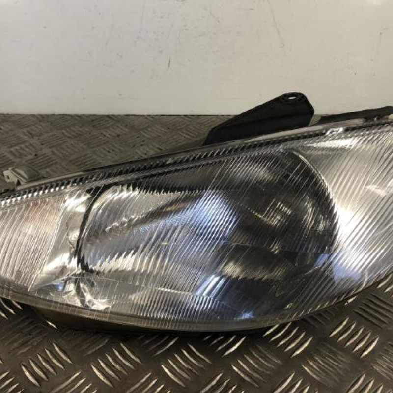 Optique avant principal gauche (feux)(phare) PEUGEOT 206