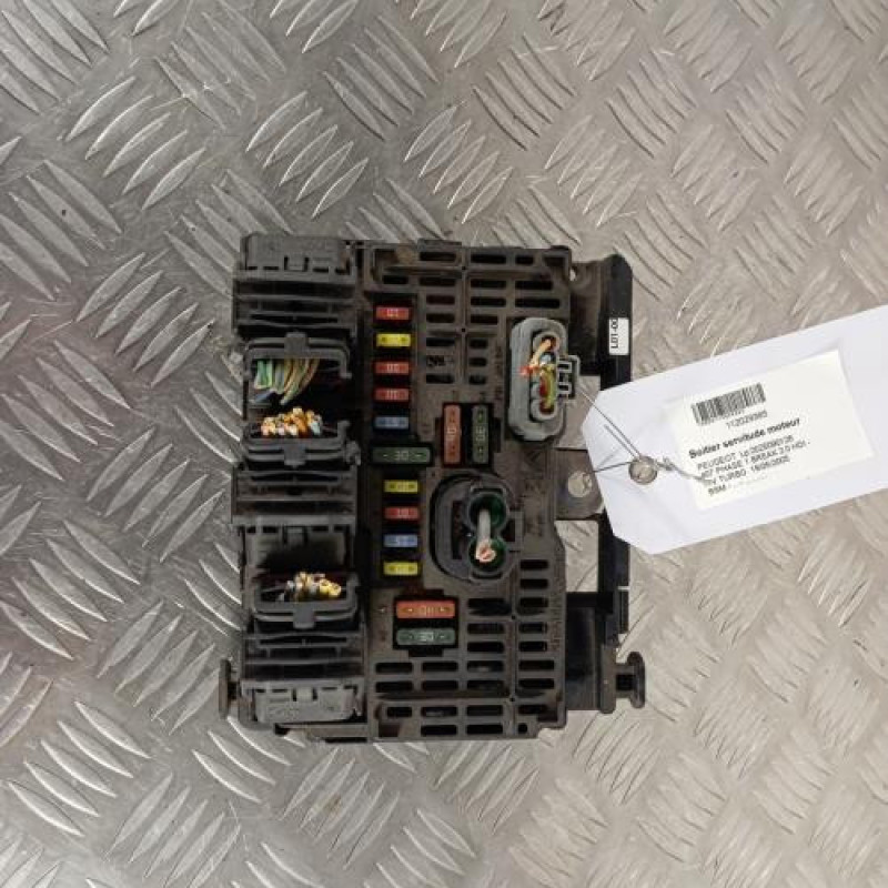 Boitier servitude moteur (BSM) PEUGEOT 407 Boitier servitude moteur (BSM) PEUGEOT 407