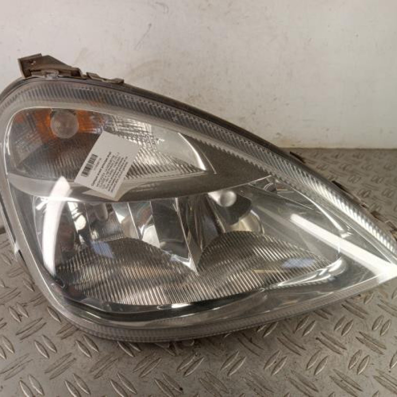 Optique avant principal droit (feux)(phare) MERCEDES CLASSE A 168