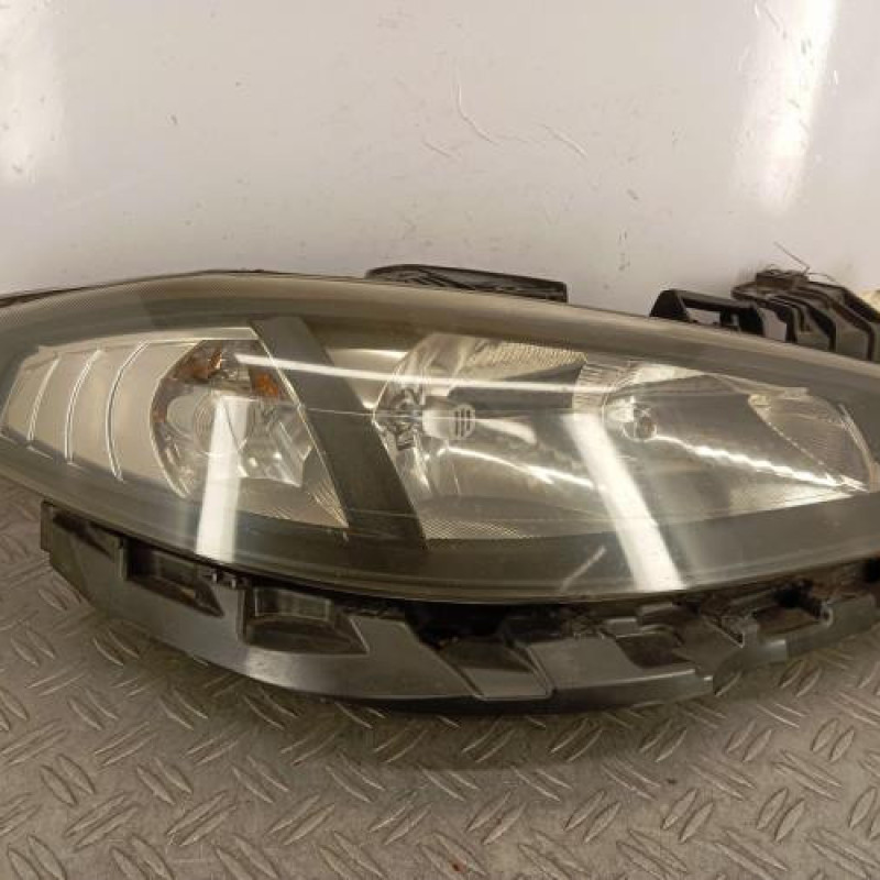 Optique avant principal droit (feux)(phare) RENAULT LAGUNA 2