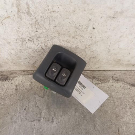 Interrupteur de leve vitre arriere droit RENAULT MEGANE 1 Photo n°1