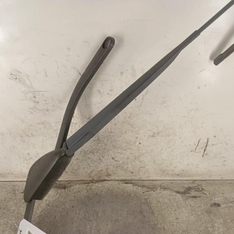 Bras essuie glace avant droit RENAULT SCENIC 2