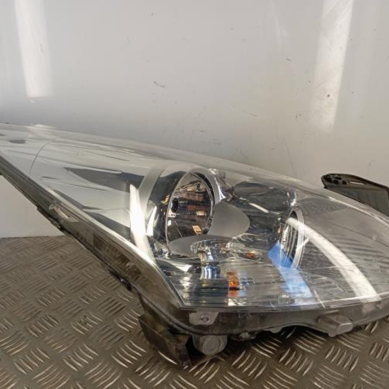 Optique avant principal droit (feux)(phare) PEUGEOT 5008 1