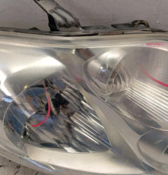 Optique avant principal droit (feux)(phare) TOYOTA AURIS 1