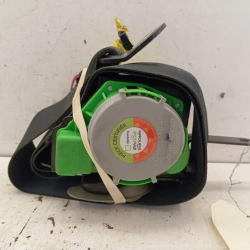 Ceinture avant gauche TOYOTA AURIS 1